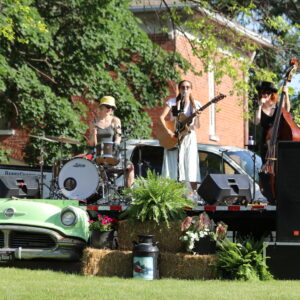 Music at the Mansion 2022 with June Bugs performing.