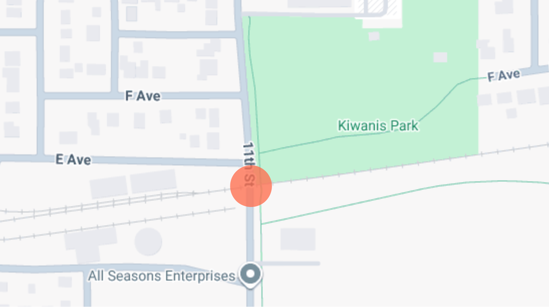 map showing location of E avenue and 11th street train crossing